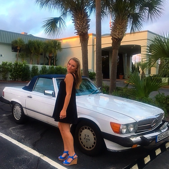 Meet your Posher, Alyssa👑 - Picture 12 of 13